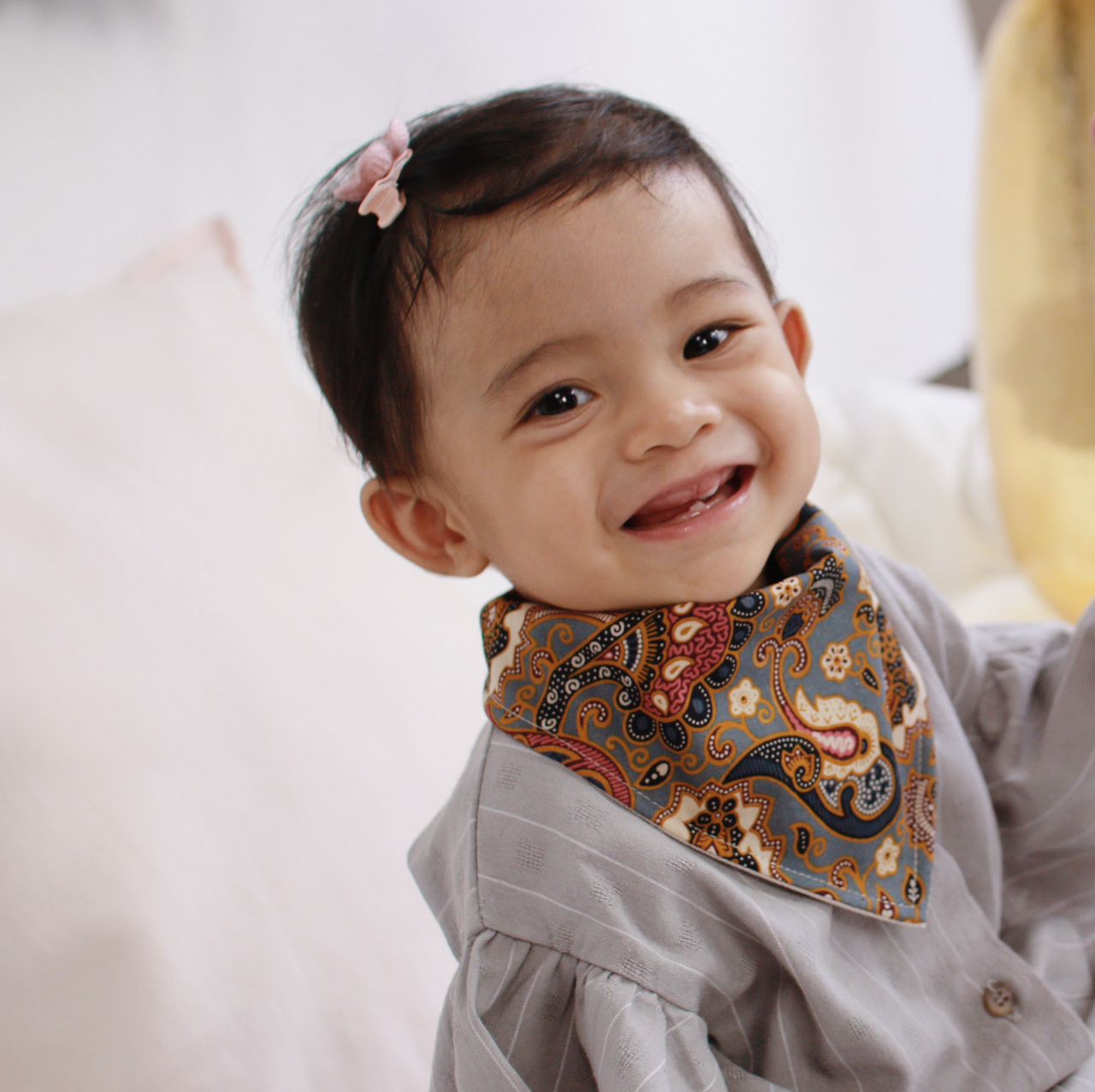 BATIK Bib