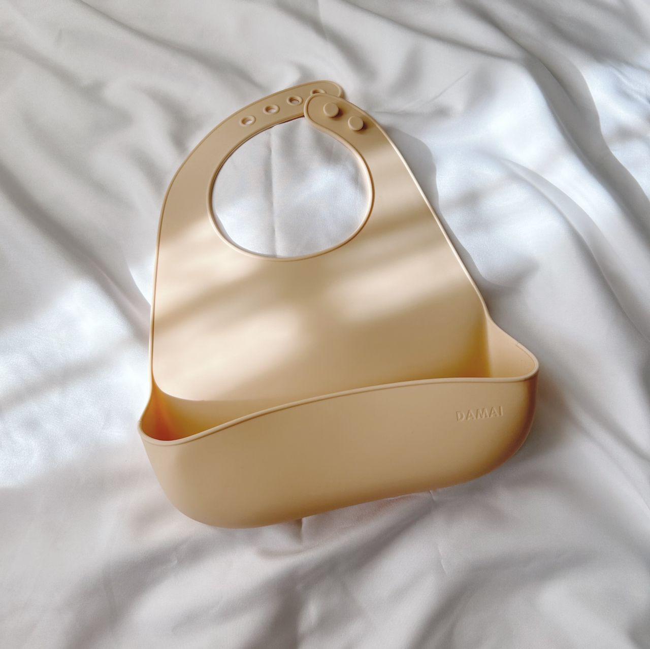 MAKAN Bib
