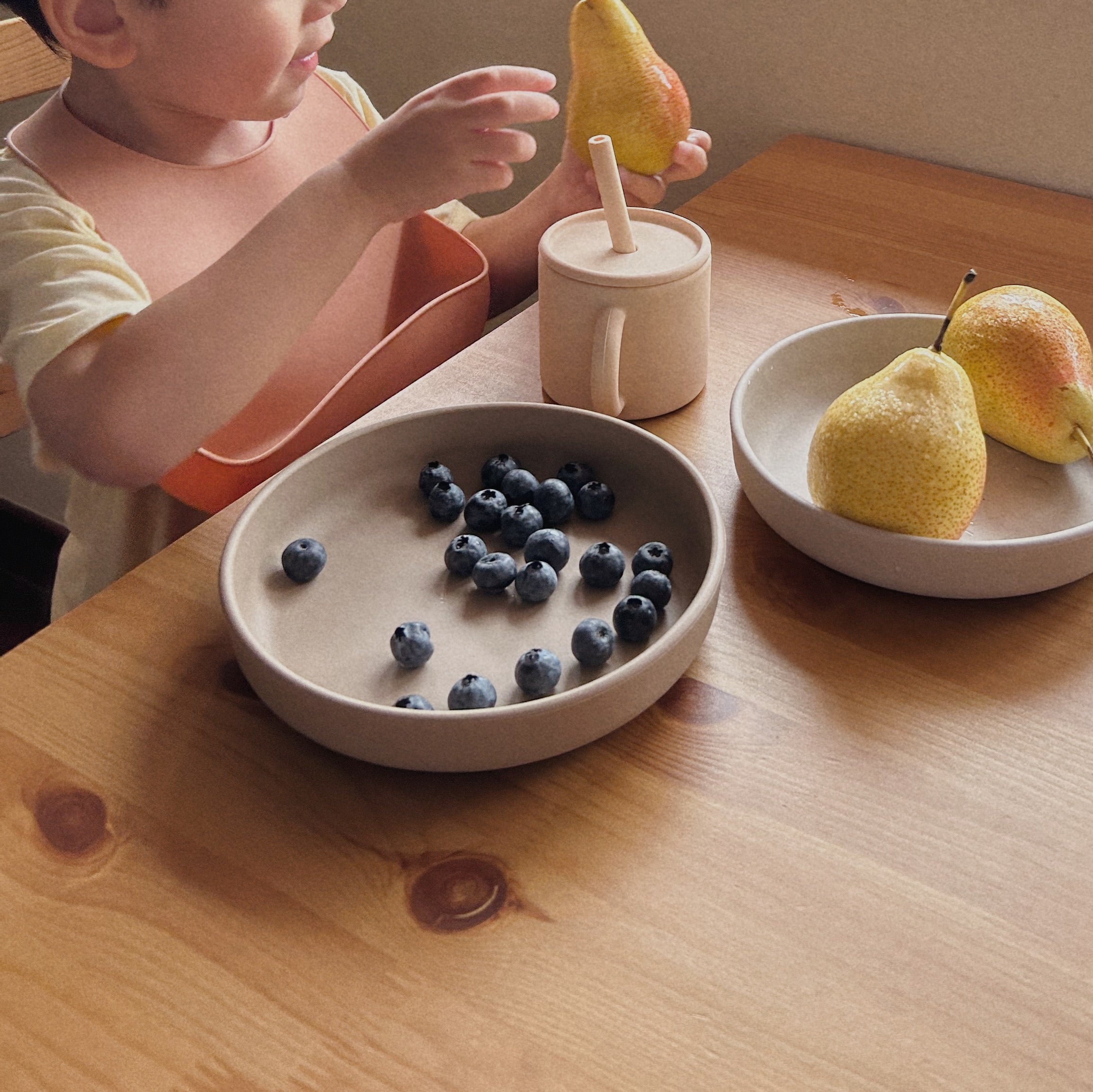 MAKAN Bib